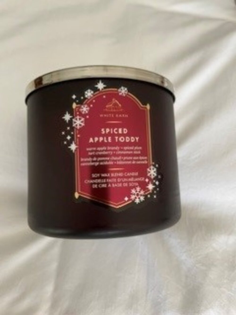 NEW White Barn-Spiced Apple Toddy 3 wick candle